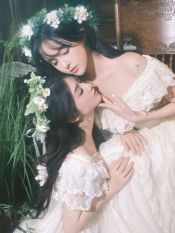 KH1018 氧气感森系闺蜜写真：白裙花环演绎绿野仙踪般的梦幻情谊-窥幻映画