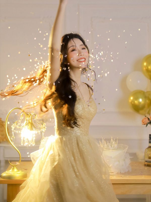 KH1026 烛光微醺时刻：香槟礼服的生日梦境记录-窥幻映画