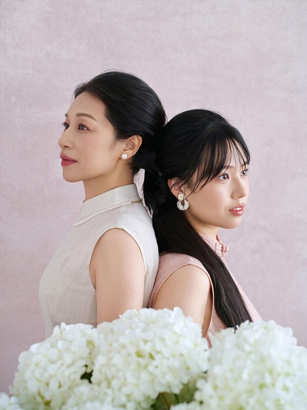 KH1045 诗意栖居：母女复古旗袍写真中的东方雅韵与温情时光-窥幻映画